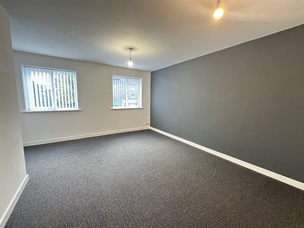 Property photo 2 of 6 Img_4828.Jpg