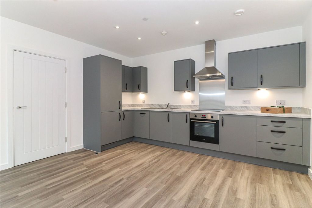 Property photo 2 of 13 Picture No. 07