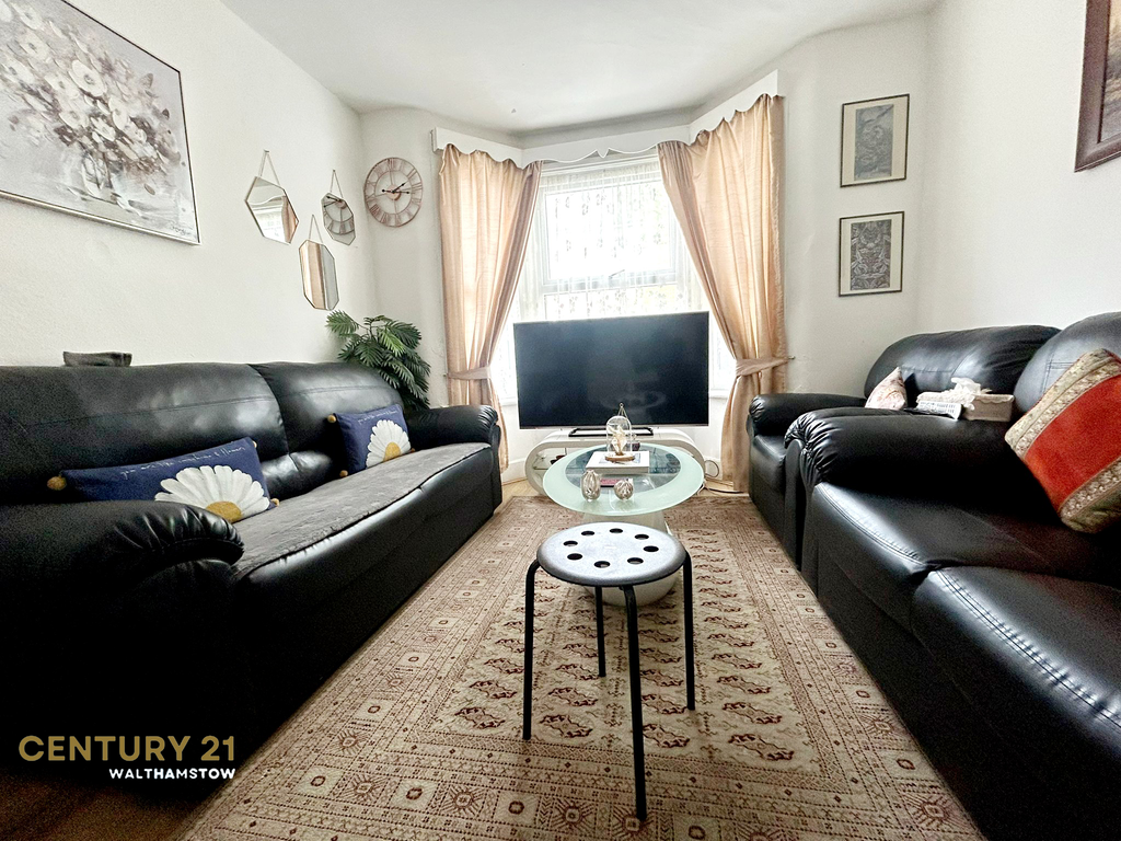Property photo 2 of 23