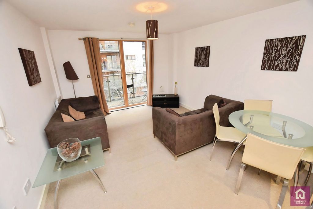 Property photo 1 of 16 Pbox-Img.Jpg