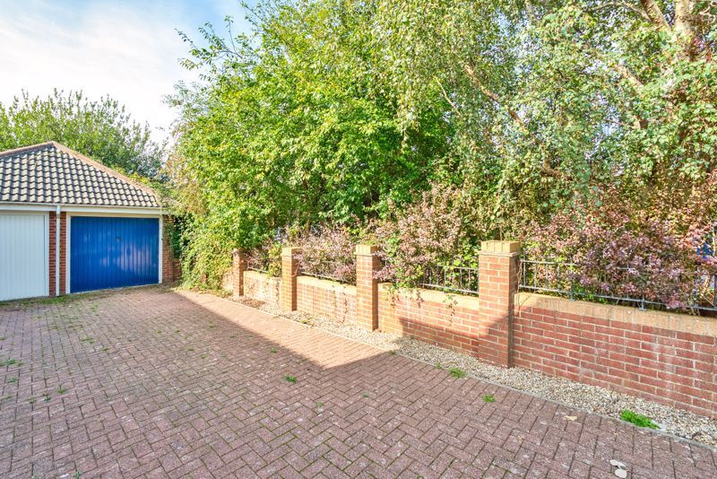 Property photo 3 of 18 Photo 1