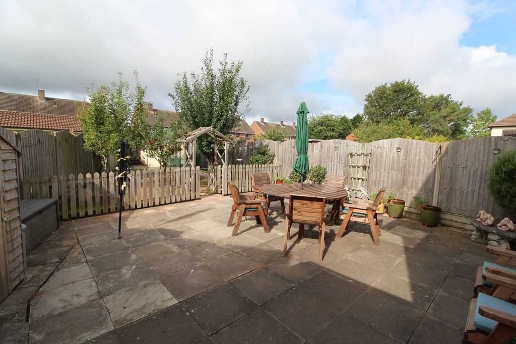 Property photo 2 of 19