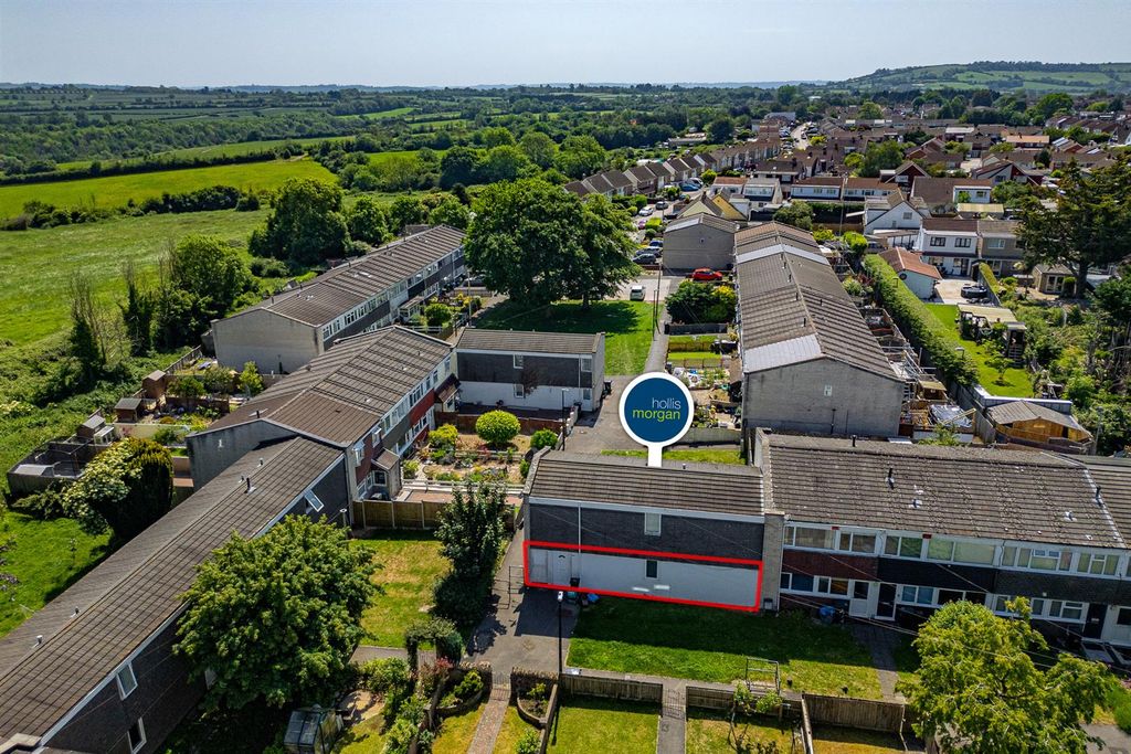 Property photo 1 of 20 204 Stockwood Lane, Stockwood, Bristol Bs14 8Ng |
