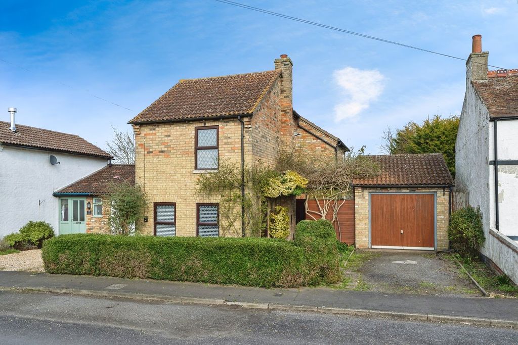 Property photo 2 of 22