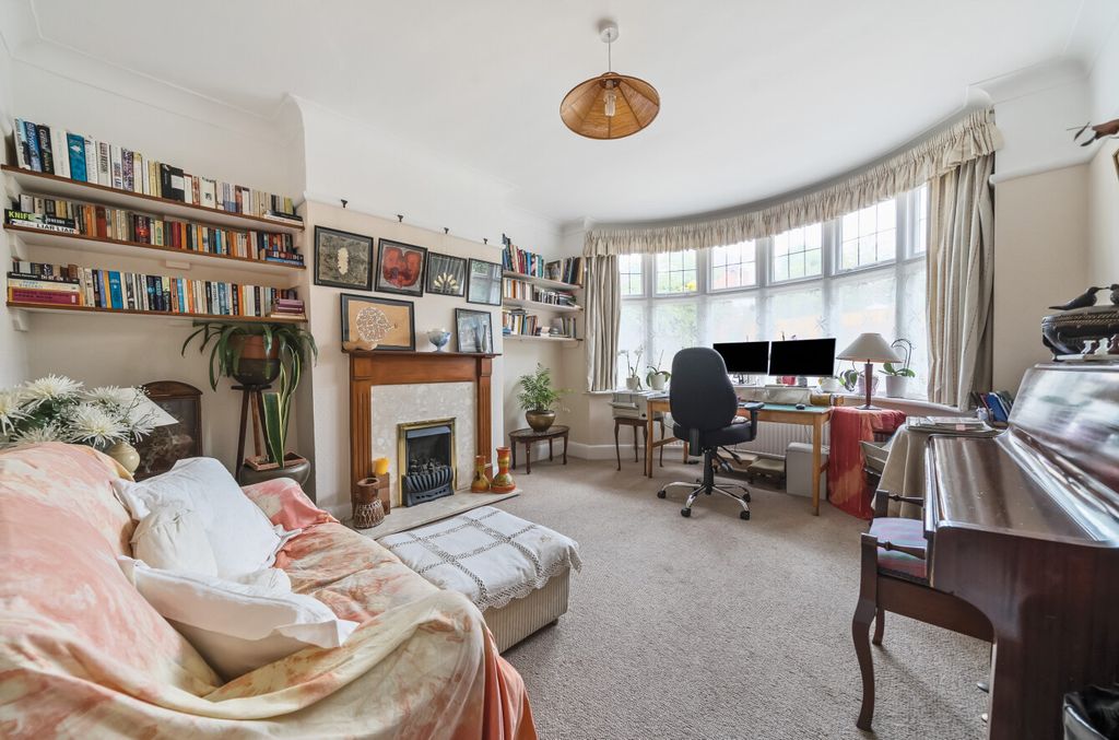 Property photo 3 of 12 1335628-16-6894Bb...