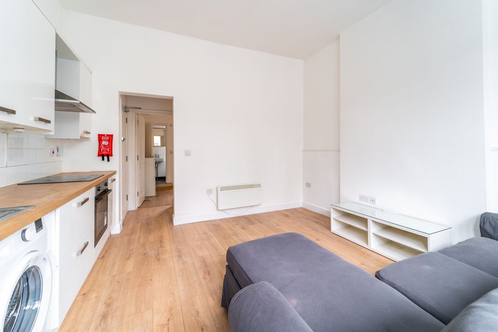 Property photo 3 of 10 Ndb05077