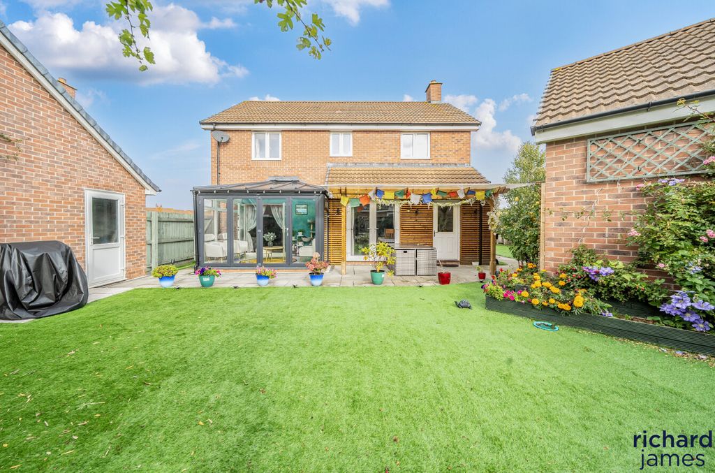 Property photo 2 of 18 058899A15F2E44158914979d6A40008A