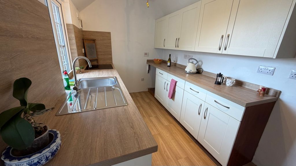 Property photo 2 of 49