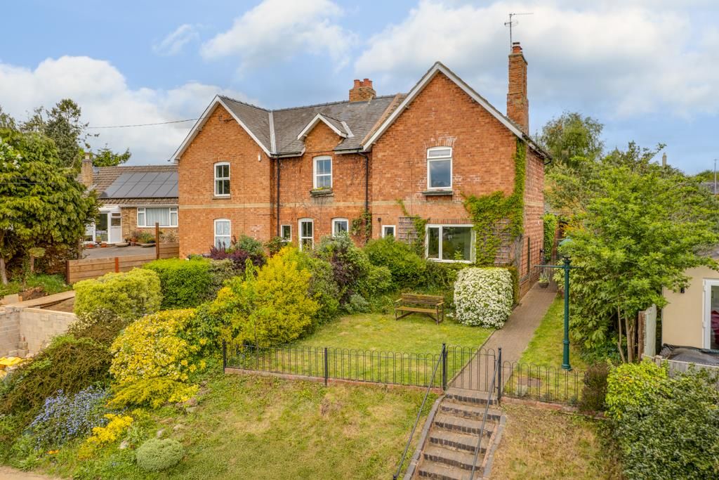 Property photo 1 of 36 7 High Street, Rushton-27.Jpg