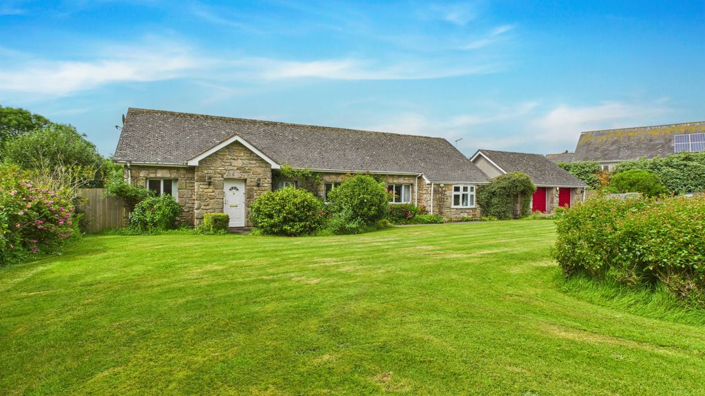Property photo 1 of 16 4Â Bedroom Bungalow For Sale