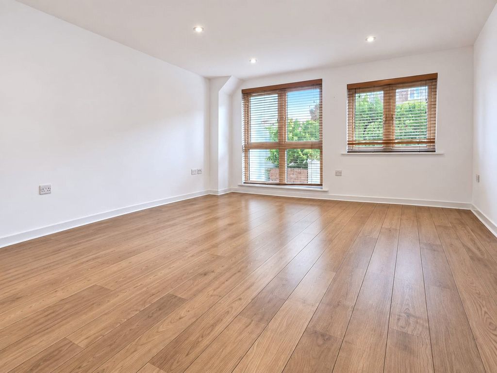 Property photo 3 of 12 Picture No. 25