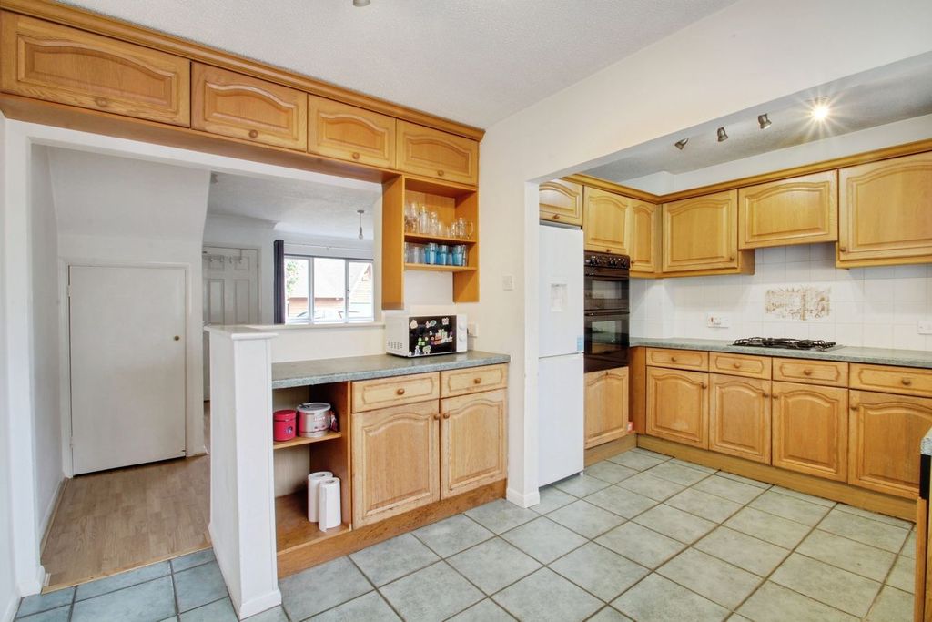 Property photo 3 of 19