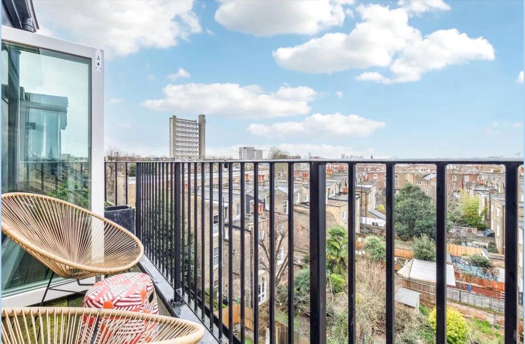 Property photo 2 of 11 Picture No. 08