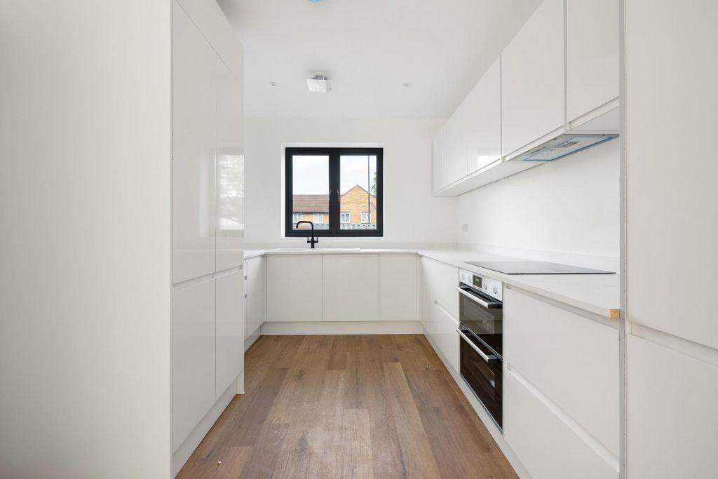 Property photo 1 of 41 Char5625.Jpg