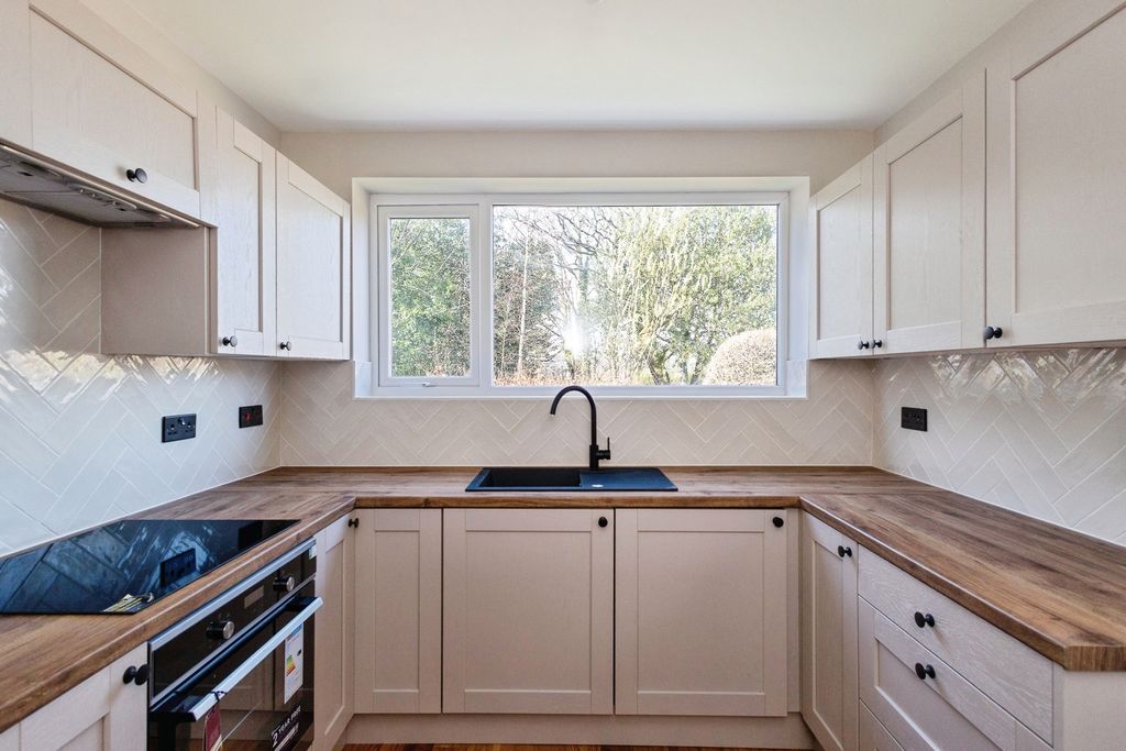 Property photo 1 of 21 Pbox-Img.Jpg