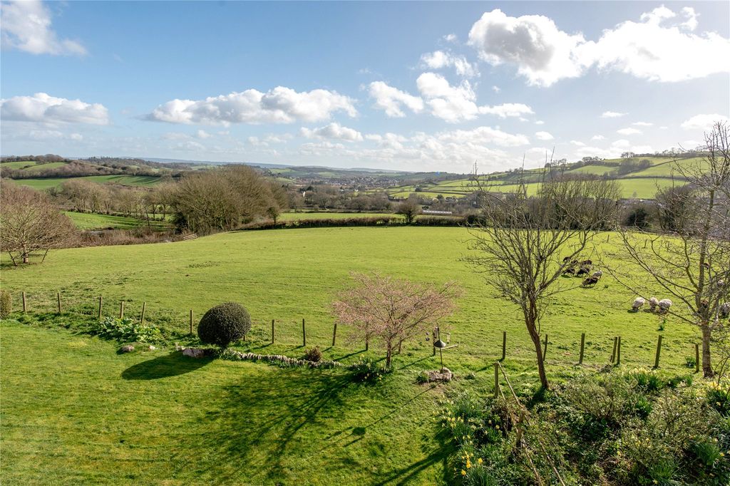 Property photo 2 of 30 Picture No. 36