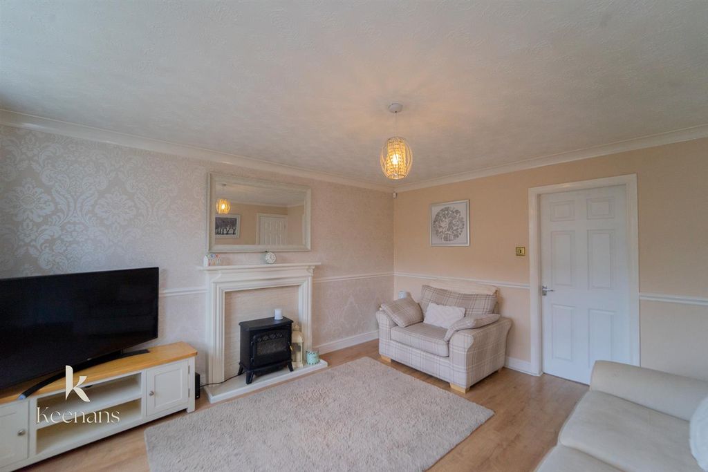 Property photo 3 of 27 3.Jpg