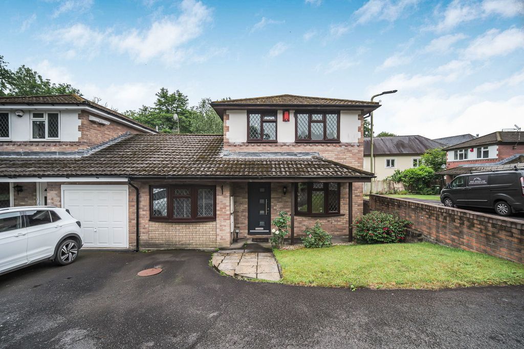 Property photo 1 of 27