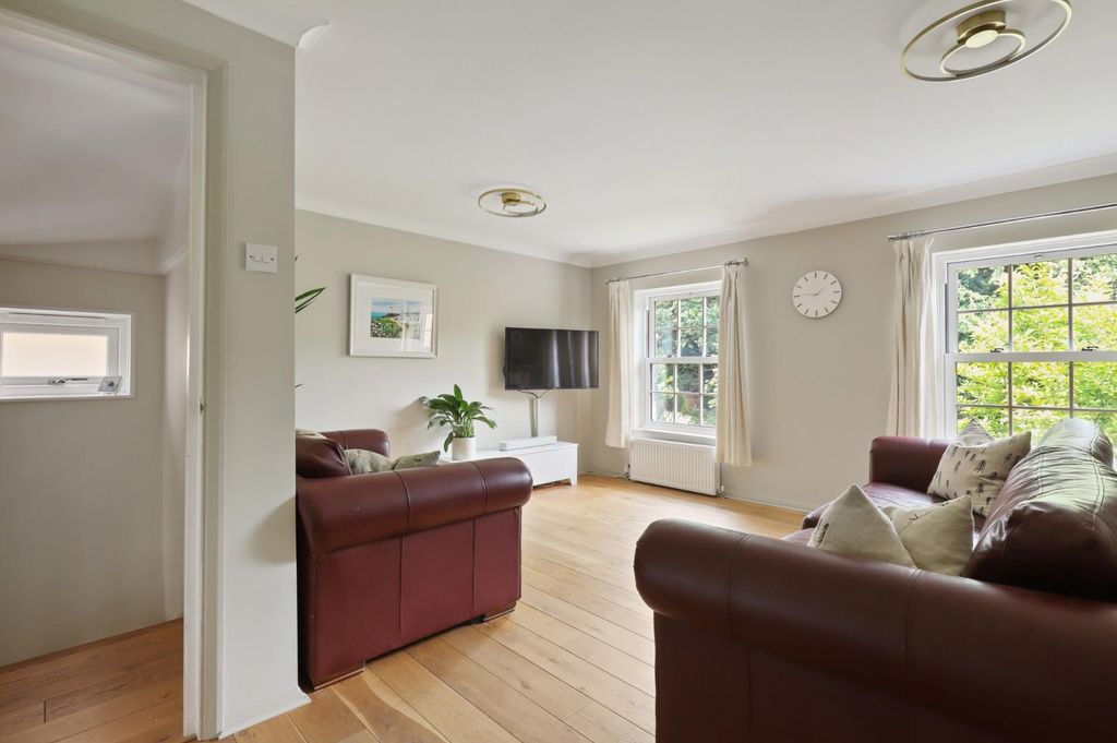 Property photo 3 of 16 09-Ab49Jhpropworld - 60 Crystal Palace Park Road -