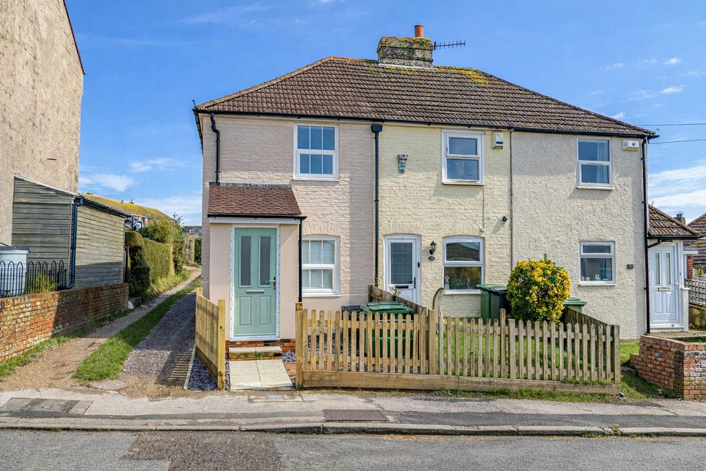 Property photo 1 of 17 d6Cb552B-67Af-4769-862A-24Bb7A3E6E99.Png