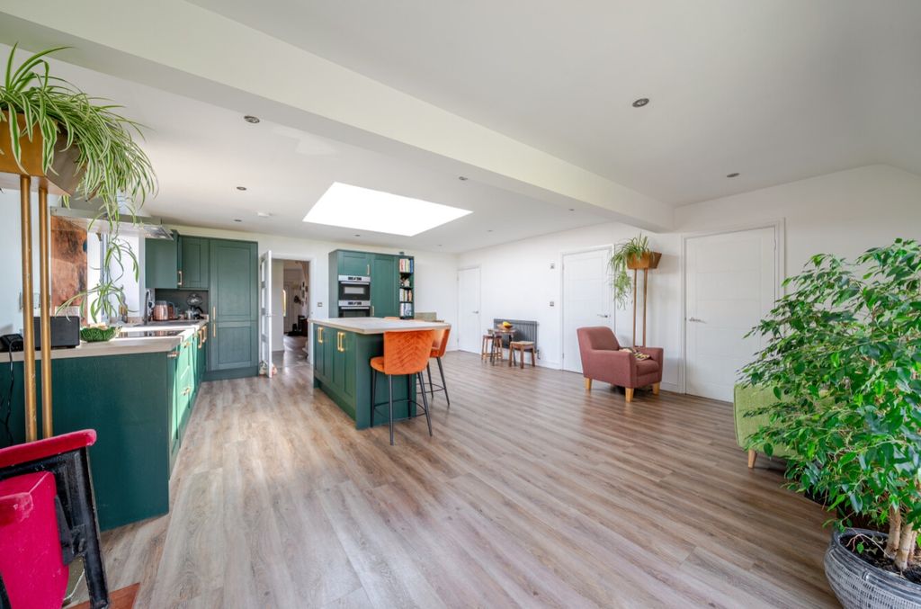Property photo 2 of 21 1284082 (18)