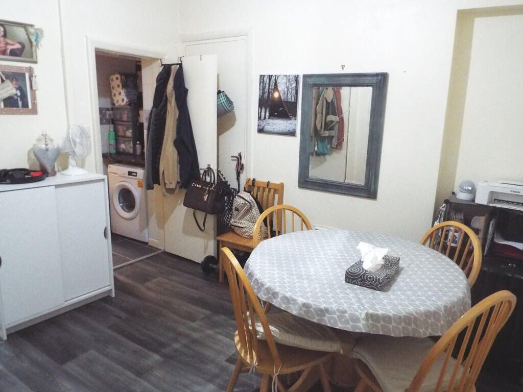 Property photo 3 of 7 Dining Room