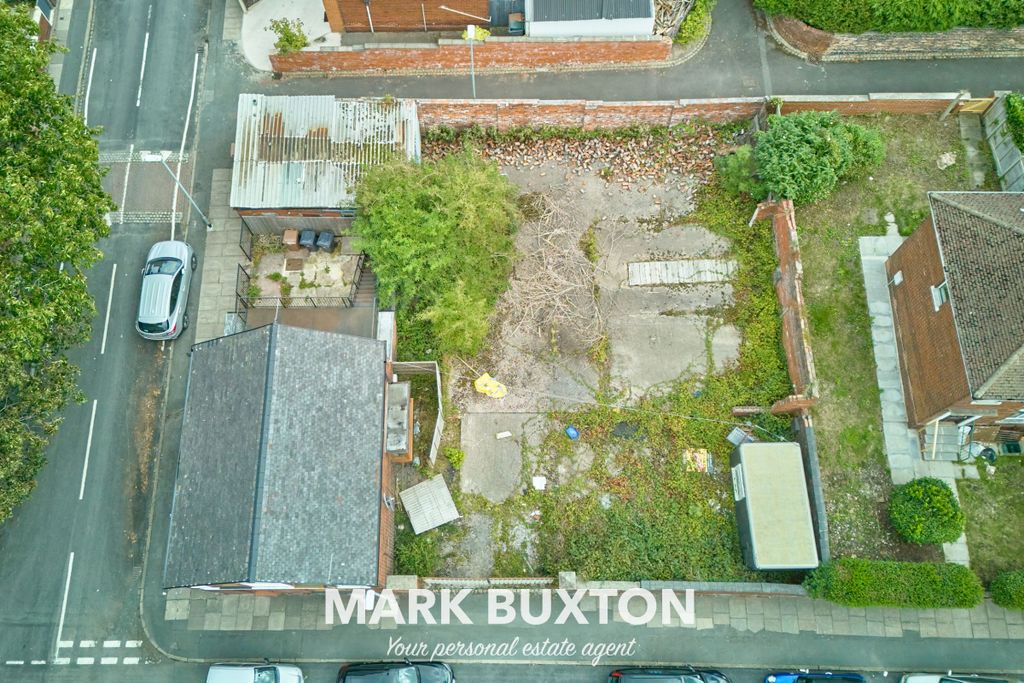 Property photo 2 of 13