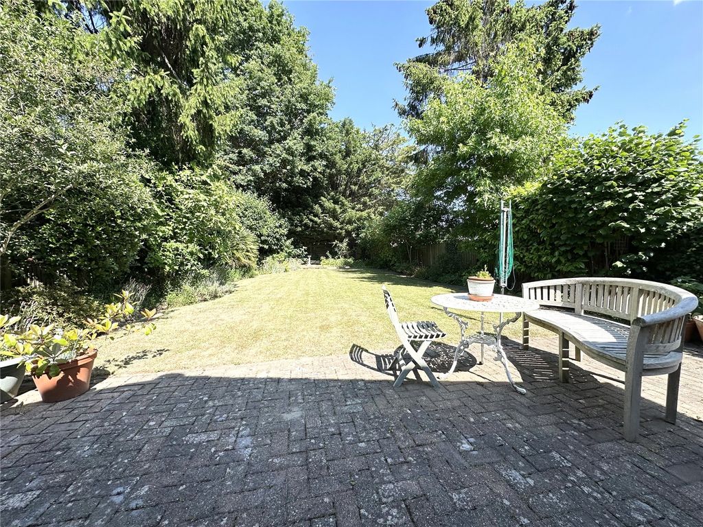 Property photo 3 of 13 Garden