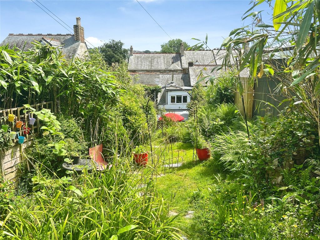 Property photo 2 of 15 Picture No. 27