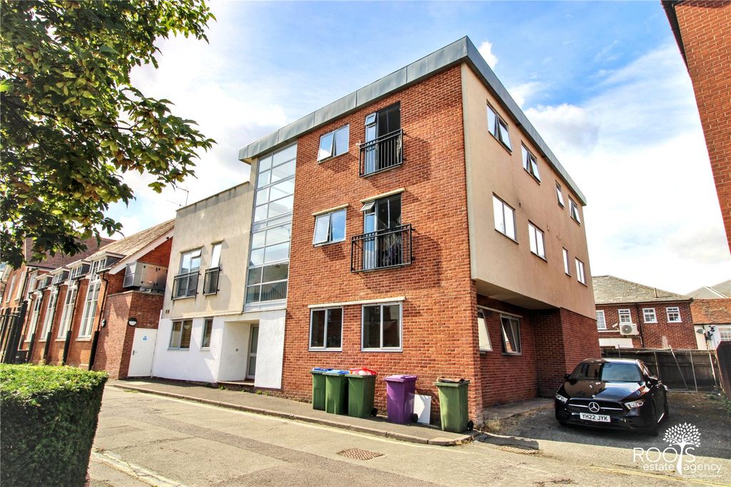 Property photo 1 of 5 Frontage