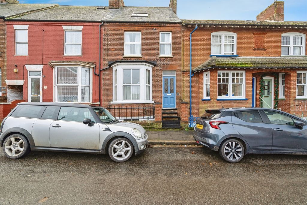 Property photo 1 of 17