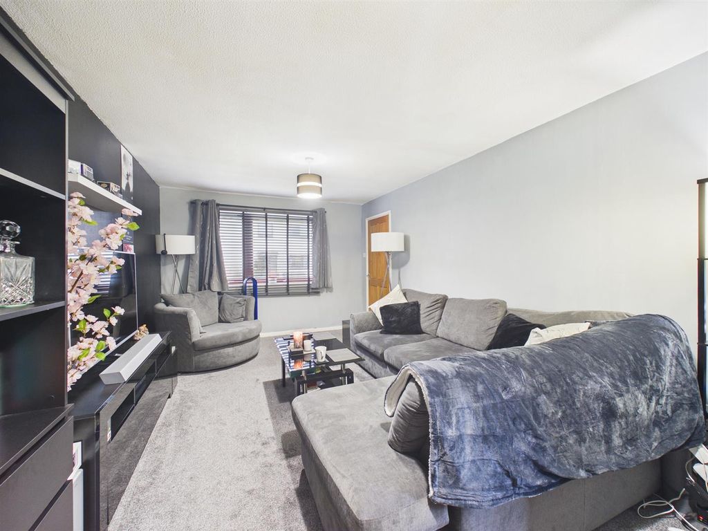 Property photo 3 of 16 Lounge/Dining Room