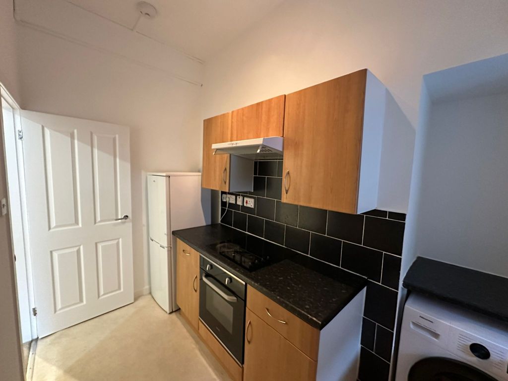 Property photo 3 of 17 Gallery