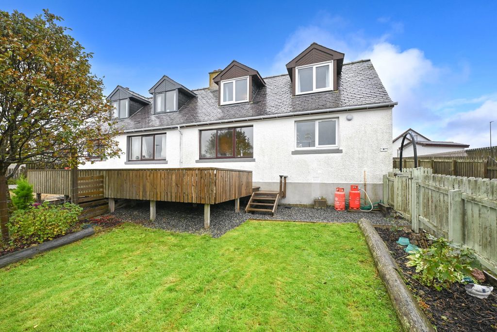 Property photo 2 of 36