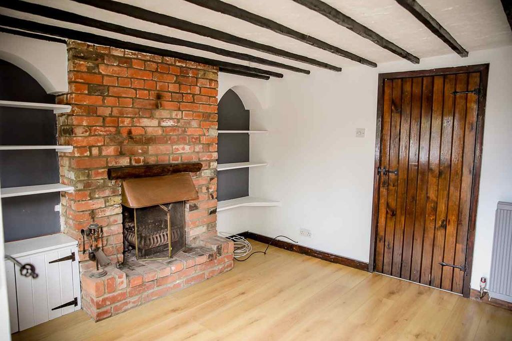 Property photo 2 of 10