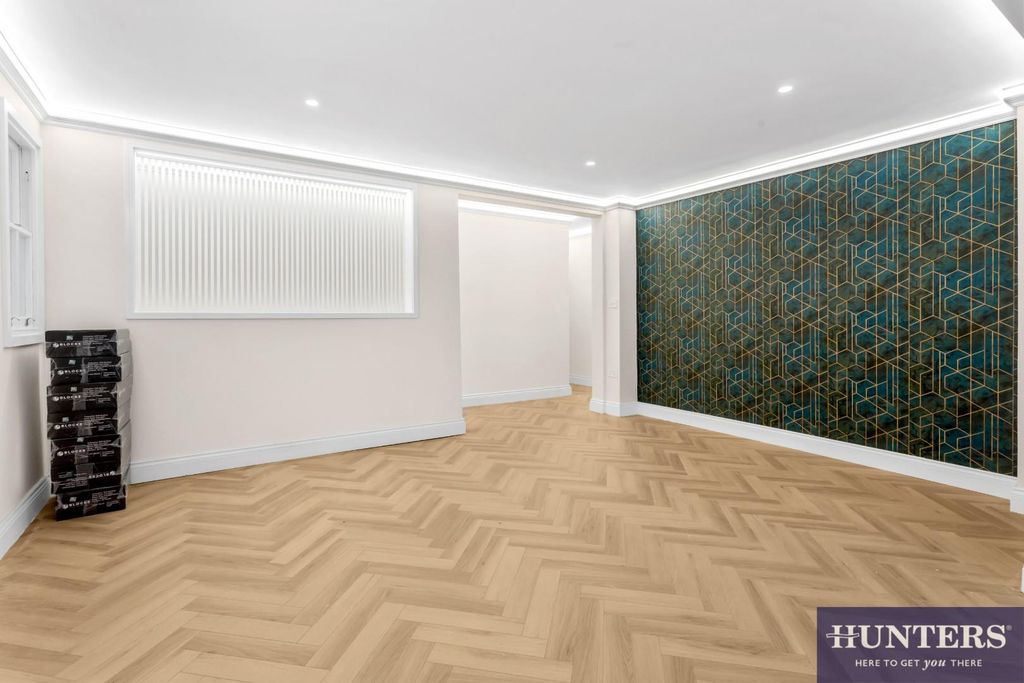 Property photo 2 of 19 Reception Reverse