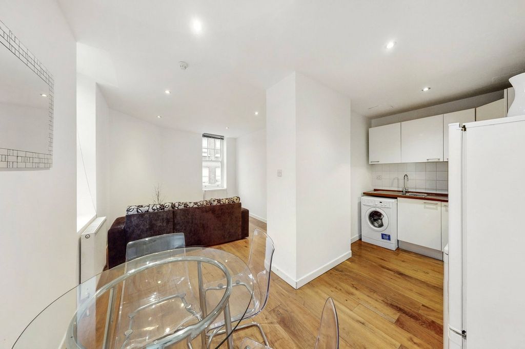 Property photo 3 of 12 Picture No. 06
