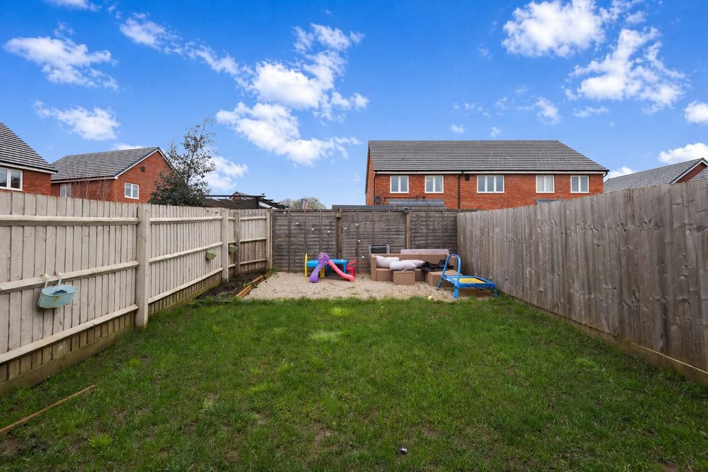 Property photo 2 of 19