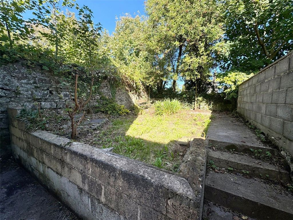 Property photo 2 of 15 Picture No. 41
