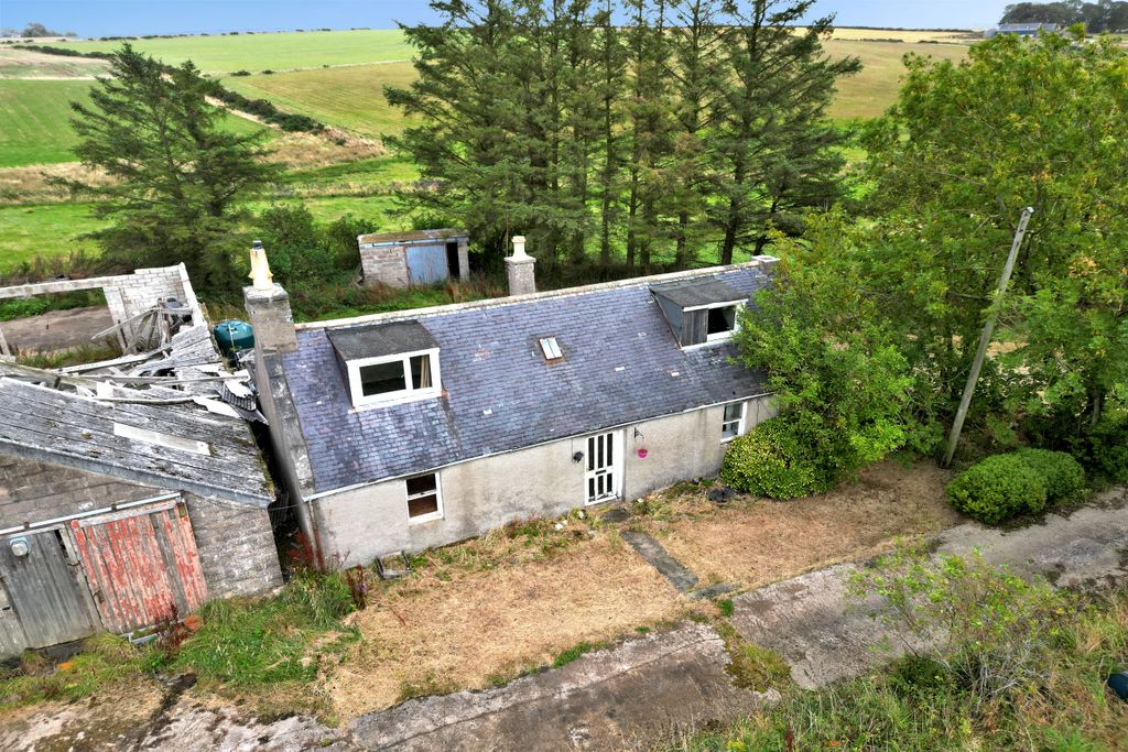 Property photo 2 of 9