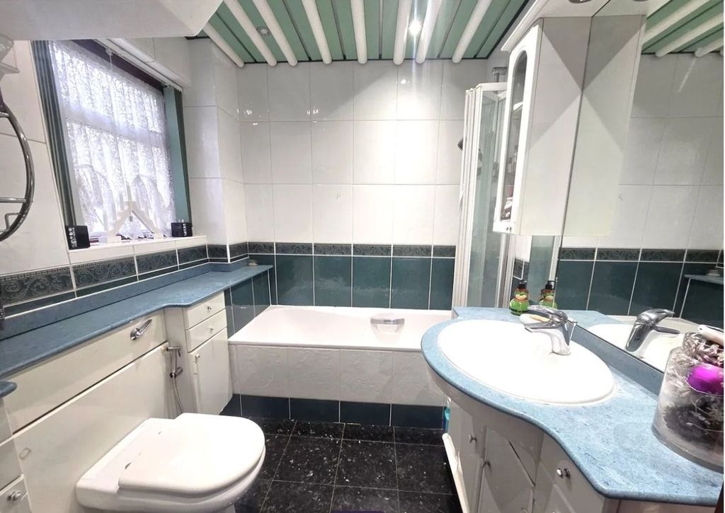 Additional image 11 of 5 bed semi-detached house for saleGledwood Gardens, Hayes UB4