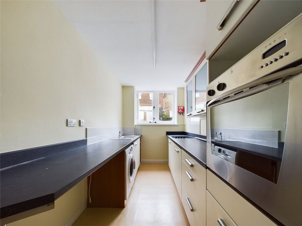 Additional image 4 of 2 bed flat for saleTower Street, Launceston PL15