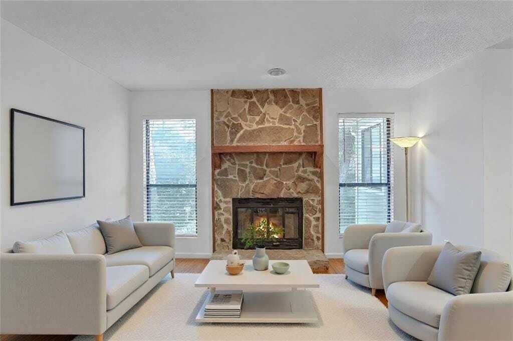 Property photo 1 of 21