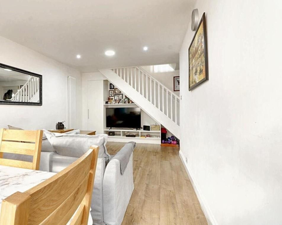 Property photo 3 of 8