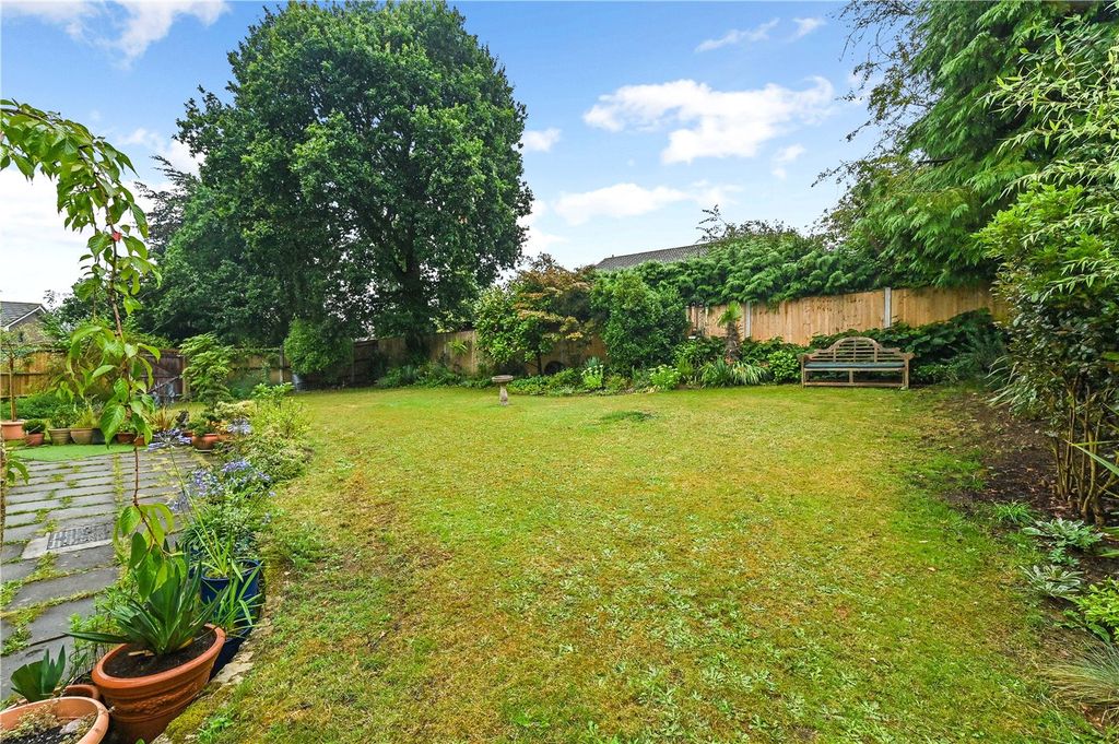 Property photo 3 of 21 Garden