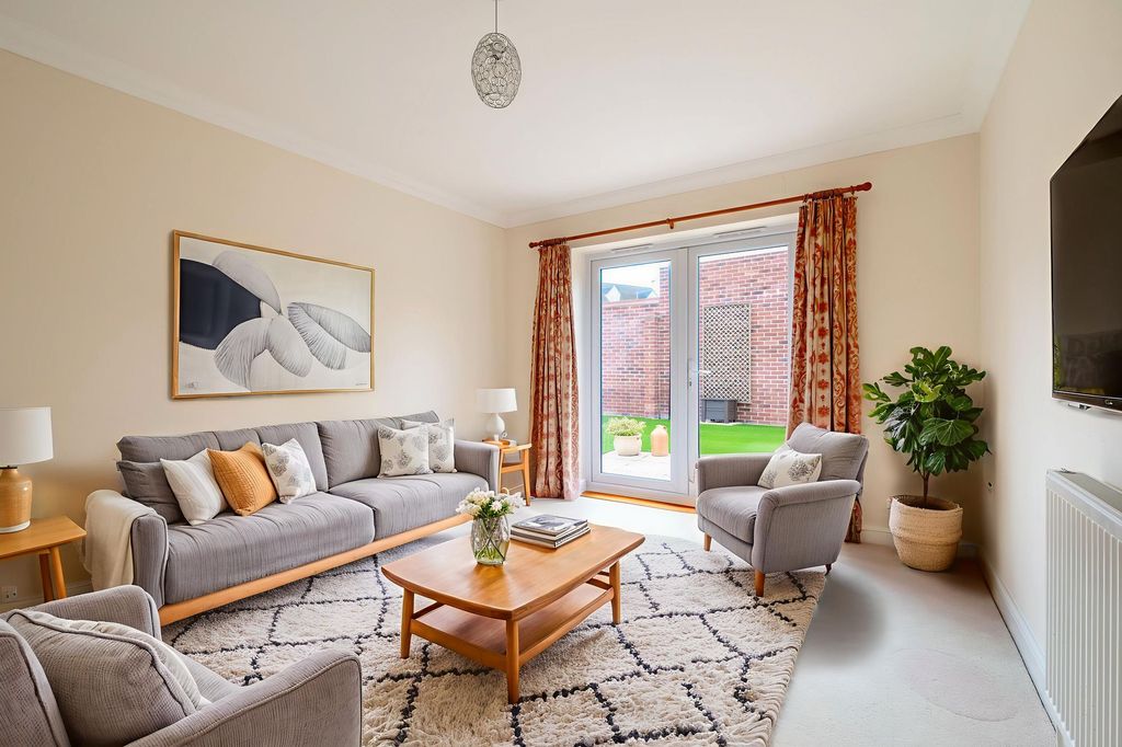 Property photo 3 of 18