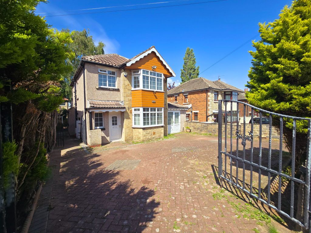 Property photo 1 of 21 Photograph 2