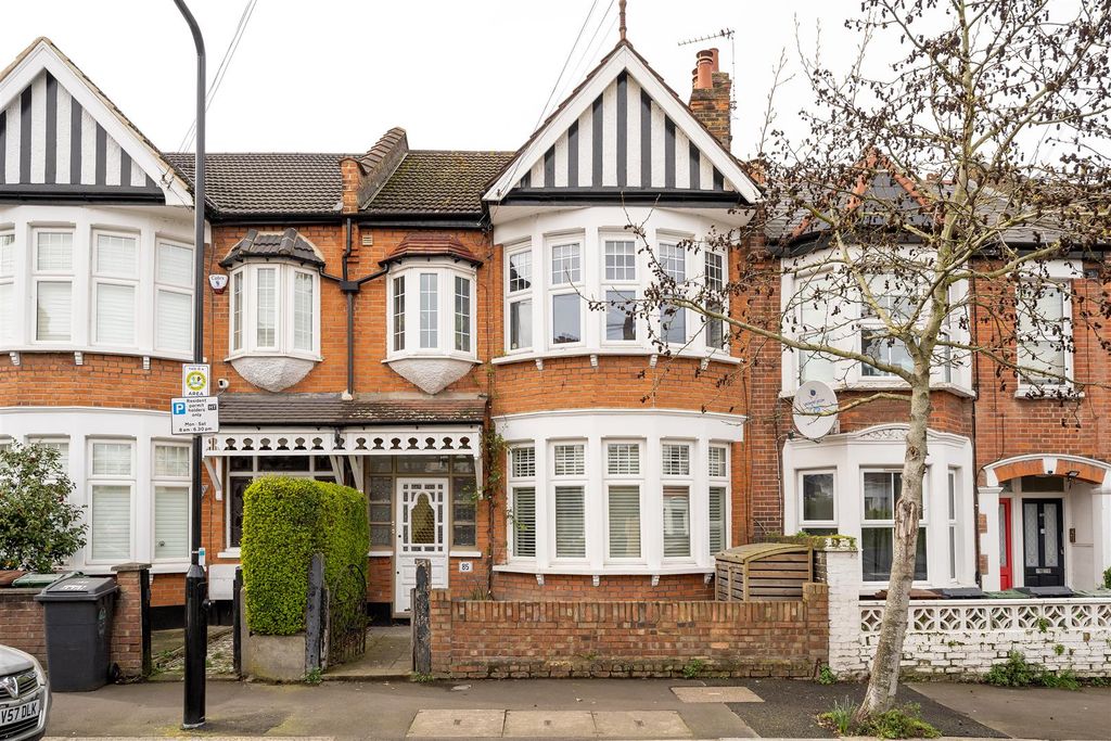 Property photo 1 of 28 Howard Road, E17