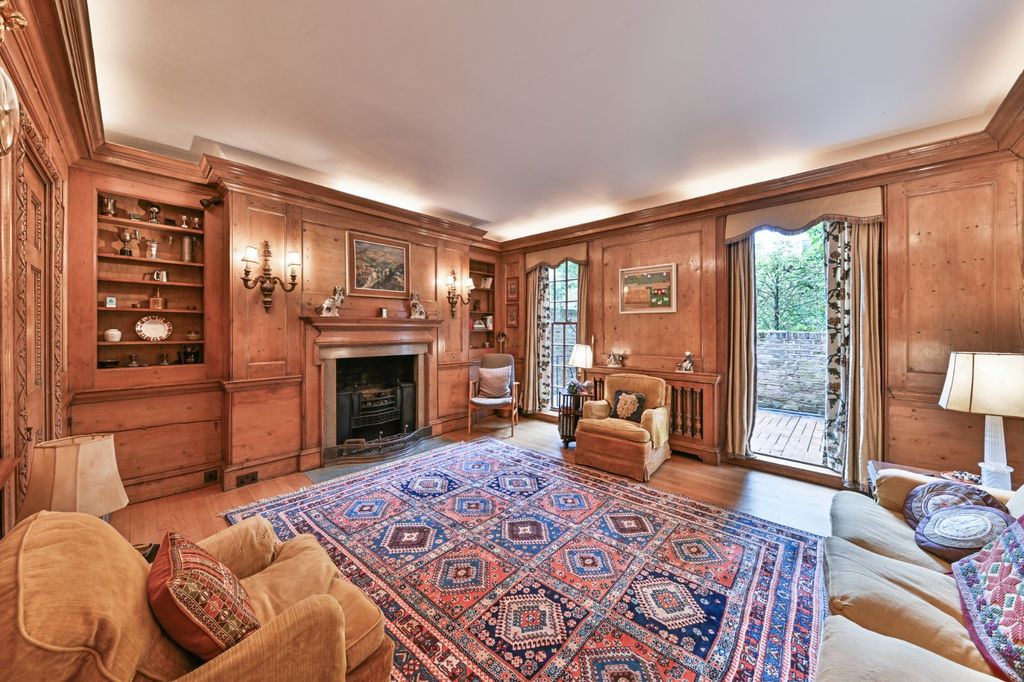 Property photo 3 of 19 Drawing Room
