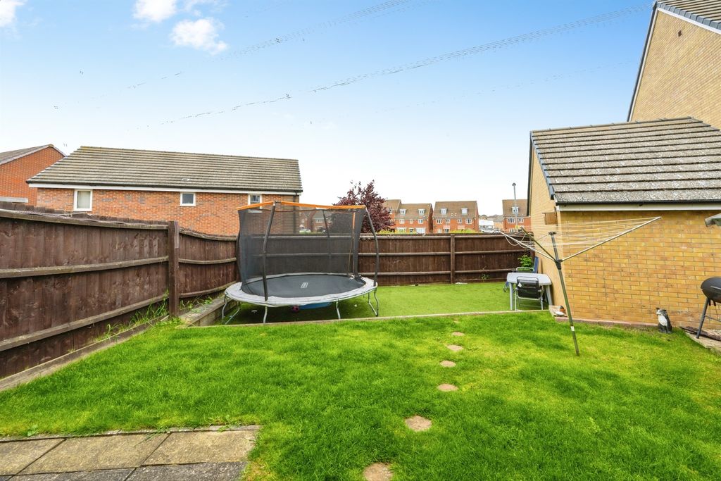 Property photo 3 of 19